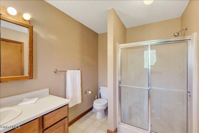 2 Chantal Court, Milton, NY 12020