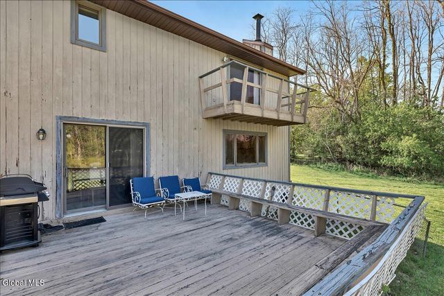 2 Chantal Court, Milton, NY 12020
