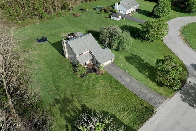 2 Chantal Court, Milton, NY 12020