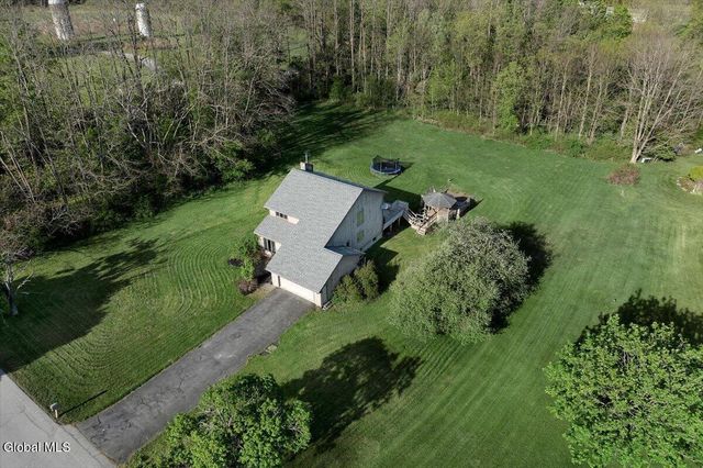 2 Chantal Court, Milton, NY 12020