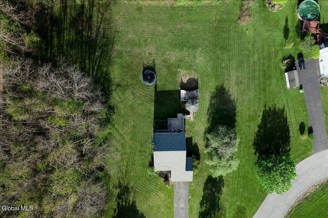 2 Chantal Court, Milton, NY 12020