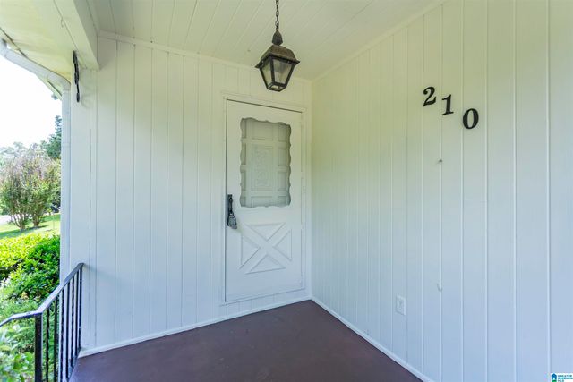 210 RIDGEWAY ROAD, Hueytown, AL 35023
