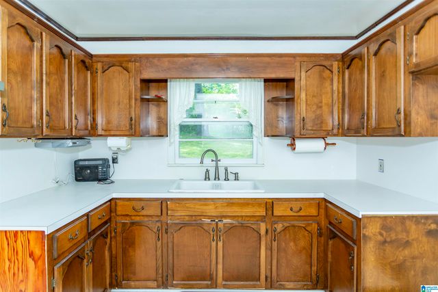 210 RIDGEWAY ROAD, Hueytown, AL 35023