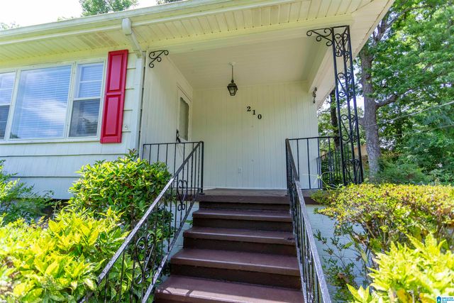 210 RIDGEWAY ROAD, Hueytown, AL 35023