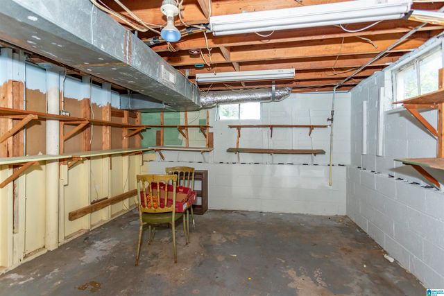 210 RIDGEWAY ROAD, Hueytown, AL 35023