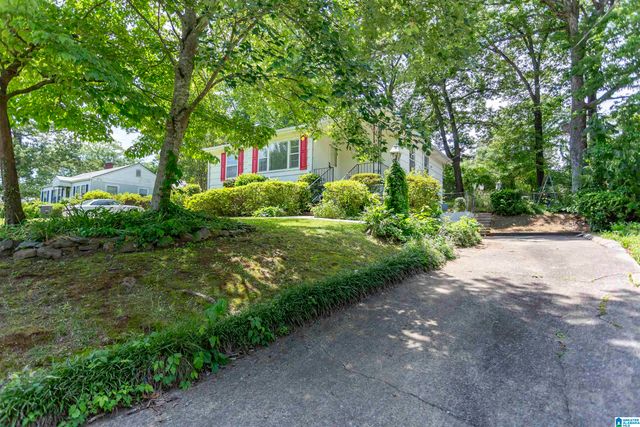 210 RIDGEWAY ROAD, Hueytown, AL 35023