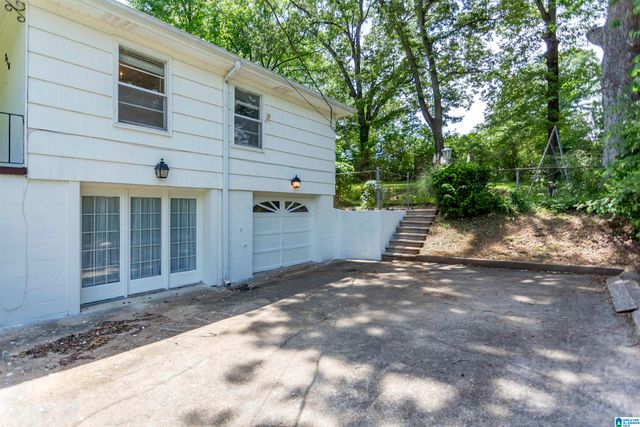 210 RIDGEWAY ROAD, Hueytown, AL 35023