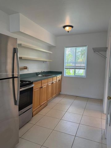 680 NE 88th Ter 11, Miami, FL 33138