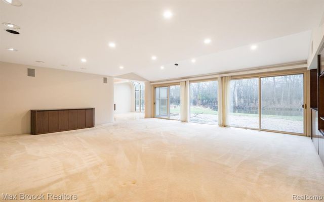 25461 Tweed Drive, Franklin, MI 48025