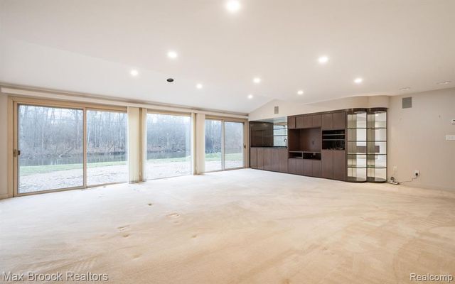 25461 Tweed Drive, Franklin, MI 48025