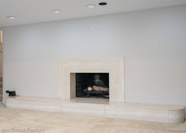 25461 Tweed Drive, Franklin, MI 48025