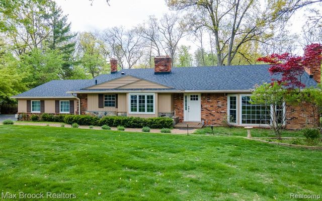 25461 Tweed Drive, Franklin, MI 48025