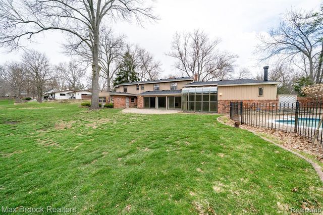 25461 Tweed Drive, Franklin, MI 48025