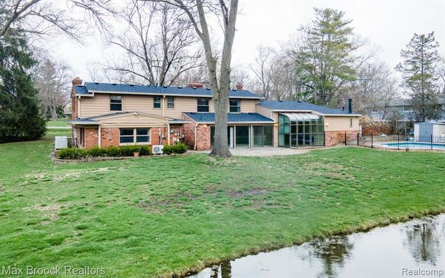 25461 Tweed Drive, Franklin, MI 48025