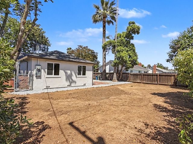 3918 Wildrose Way, Sacramento, CA 95826