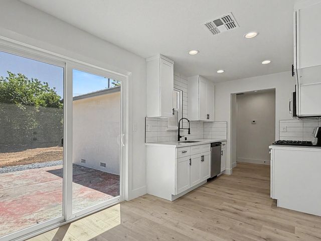 3918 Wildrose Way, Sacramento, CA 95826