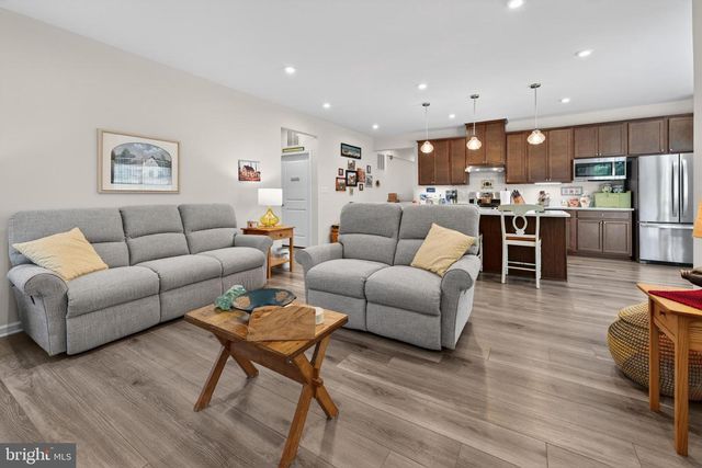 324 TAFT DR, Swedesboro, NJ 08085