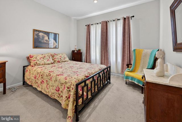 324 TAFT DR, Swedesboro, NJ 08085