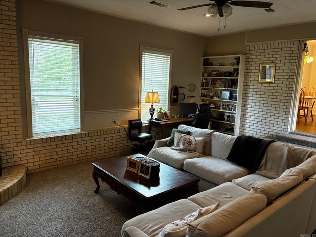 802 W Iowa St, Beebe, AR 72012