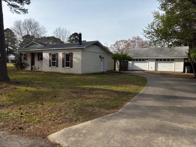 802 W Iowa St, Beebe, AR 72012