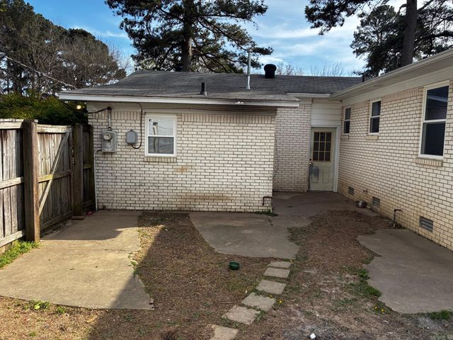 802 W Iowa St, Beebe, AR 72012