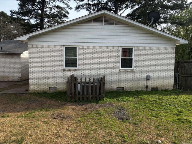 802 W Iowa St, Beebe, AR 72012