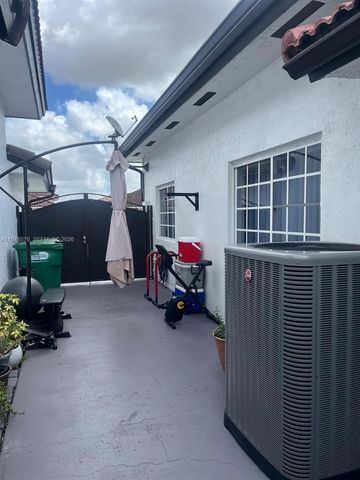 3502 SW 156th Ct, Miami, FL 33185