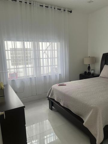 3502 SW 156th Ct, Miami, FL 33185