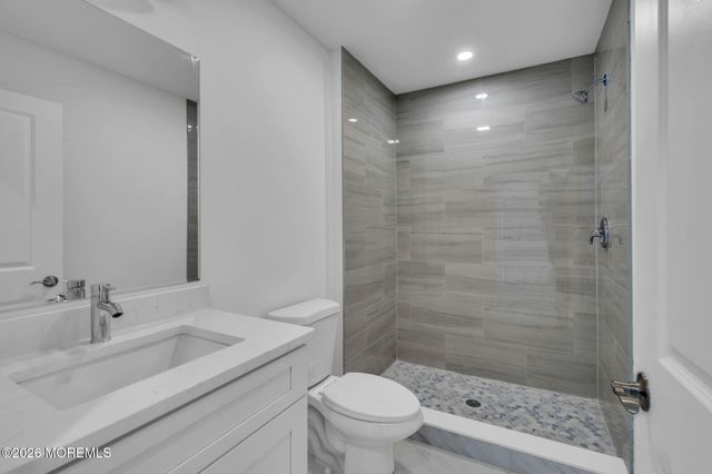 31 Hamilton Avenue, Seaside Heights, NJ 08751