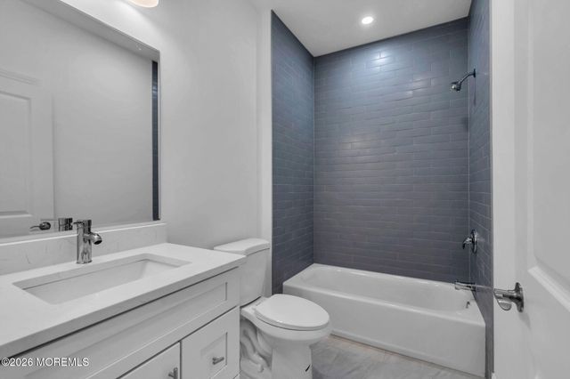 31 Hamilton Avenue, Seaside Heights, NJ 08751