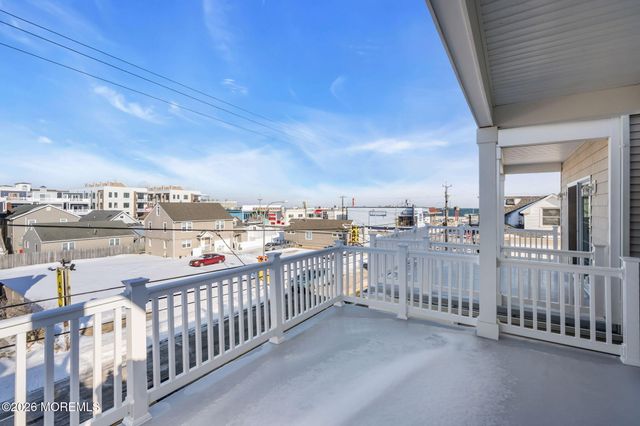 31 Hamilton Avenue, Seaside Heights, NJ 08751