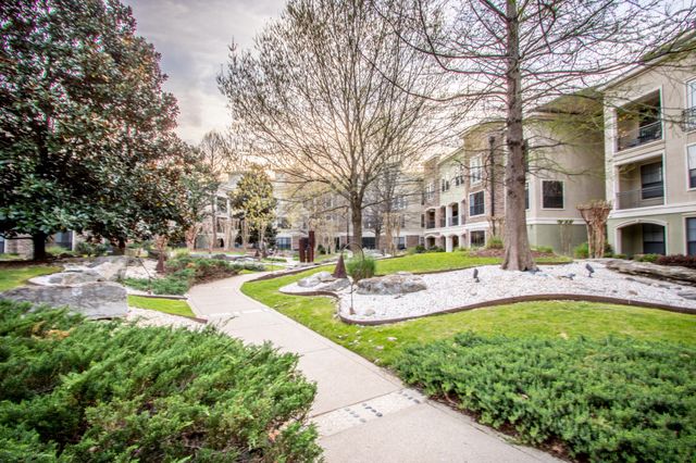 2600 Hillsboro Pike Apt 312, Nashville, TN 37212