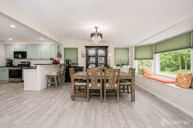 90 Farms Road Circle, East Brunswick, NJ 08816
