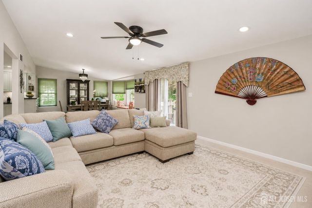 90 Farms Road Circle, East Brunswick, NJ 08816