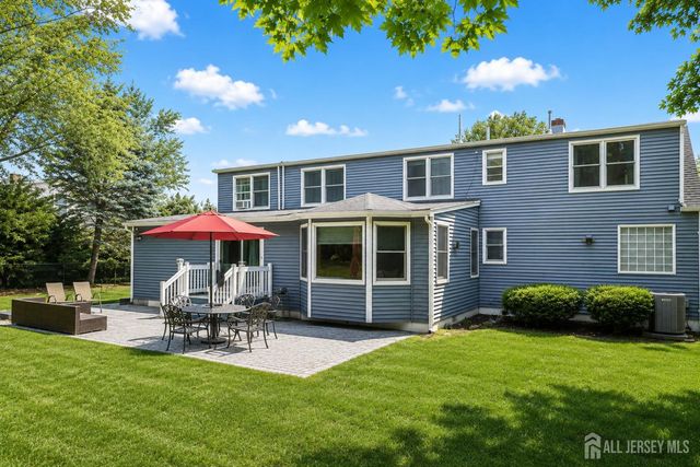 90 Farms Road Circle, East Brunswick, NJ 08816