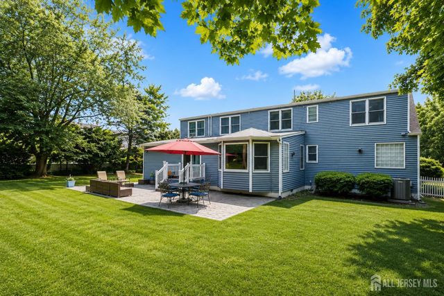 90 Farms Road Circle, East Brunswick, NJ 08816