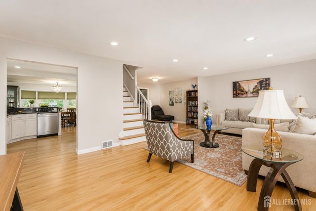 90 Farms Road Circle, East Brunswick, NJ 08816