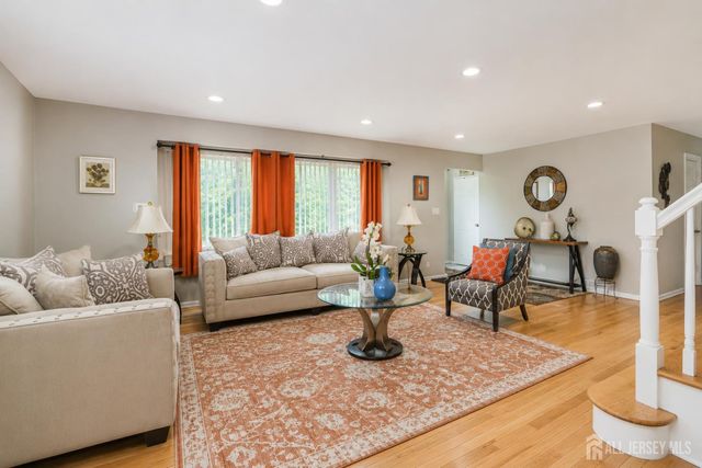 90 Farms Road Circle, East Brunswick, NJ 08816
