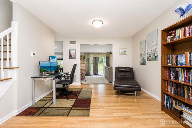 90 Farms Road Circle, East Brunswick, NJ 08816