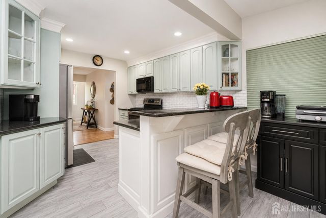 90 Farms Road Circle, East Brunswick, NJ 08816