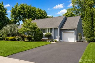 90 Farms Road Circle, East Brunswick, NJ 08816
