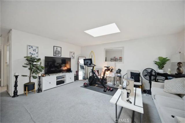 215 Detroit Avenue, Huntington Beach, CA 92648