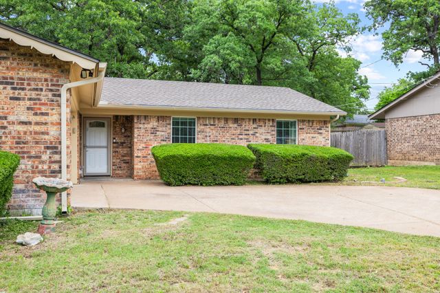 1509 Terbet Lane, Fort Worth, TX 76112
