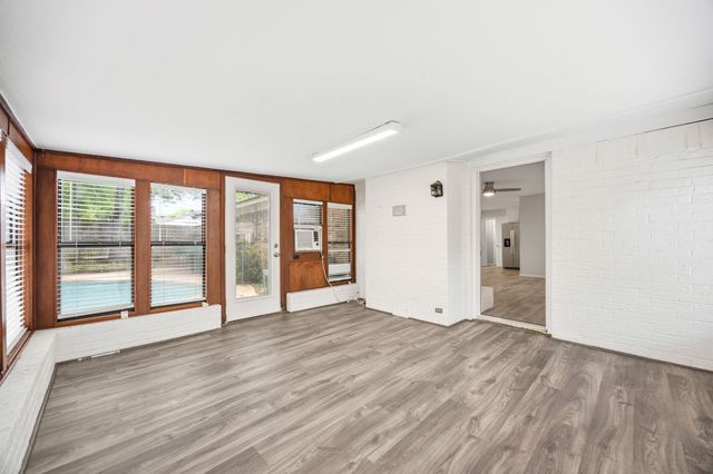 1509 Terbet Lane, Fort Worth, TX 76112