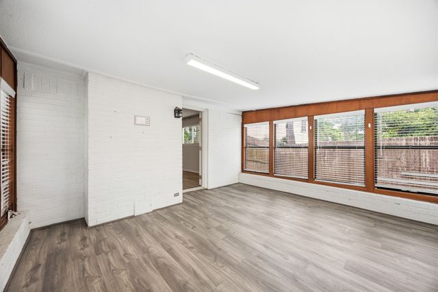 1509 Terbet Lane, Fort Worth, TX 76112