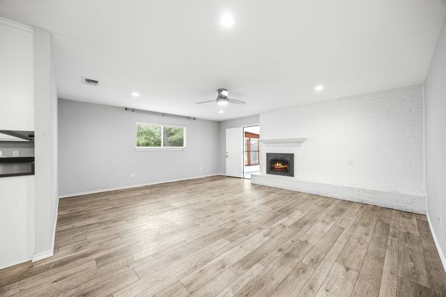 1509 Terbet Lane, Fort Worth, TX 76112