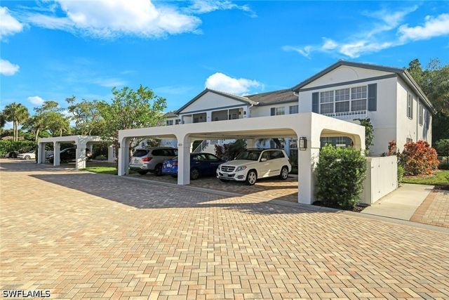 823 Tanbark DR 103, Naples, FL 34108