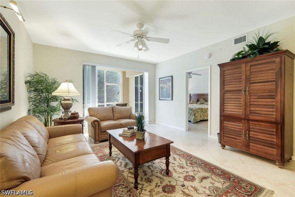 823 Tanbark DR 103, Naples, FL 34108