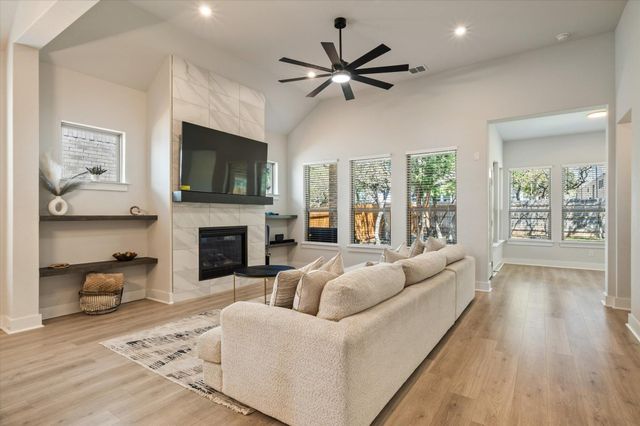 22610 Fountaingrass LN, Lago Vista, TX 78645