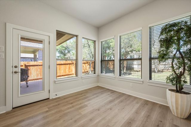 22610 Fountaingrass LN, Lago Vista, TX 78645